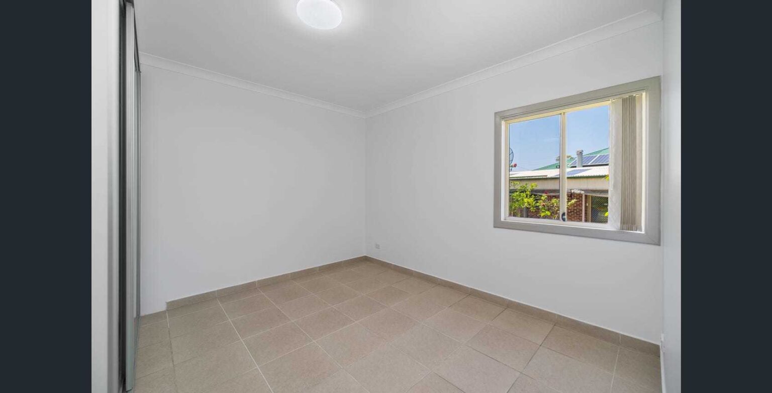 19a Holland Crescent, Casula NSW 2170 – photo 4 of 4