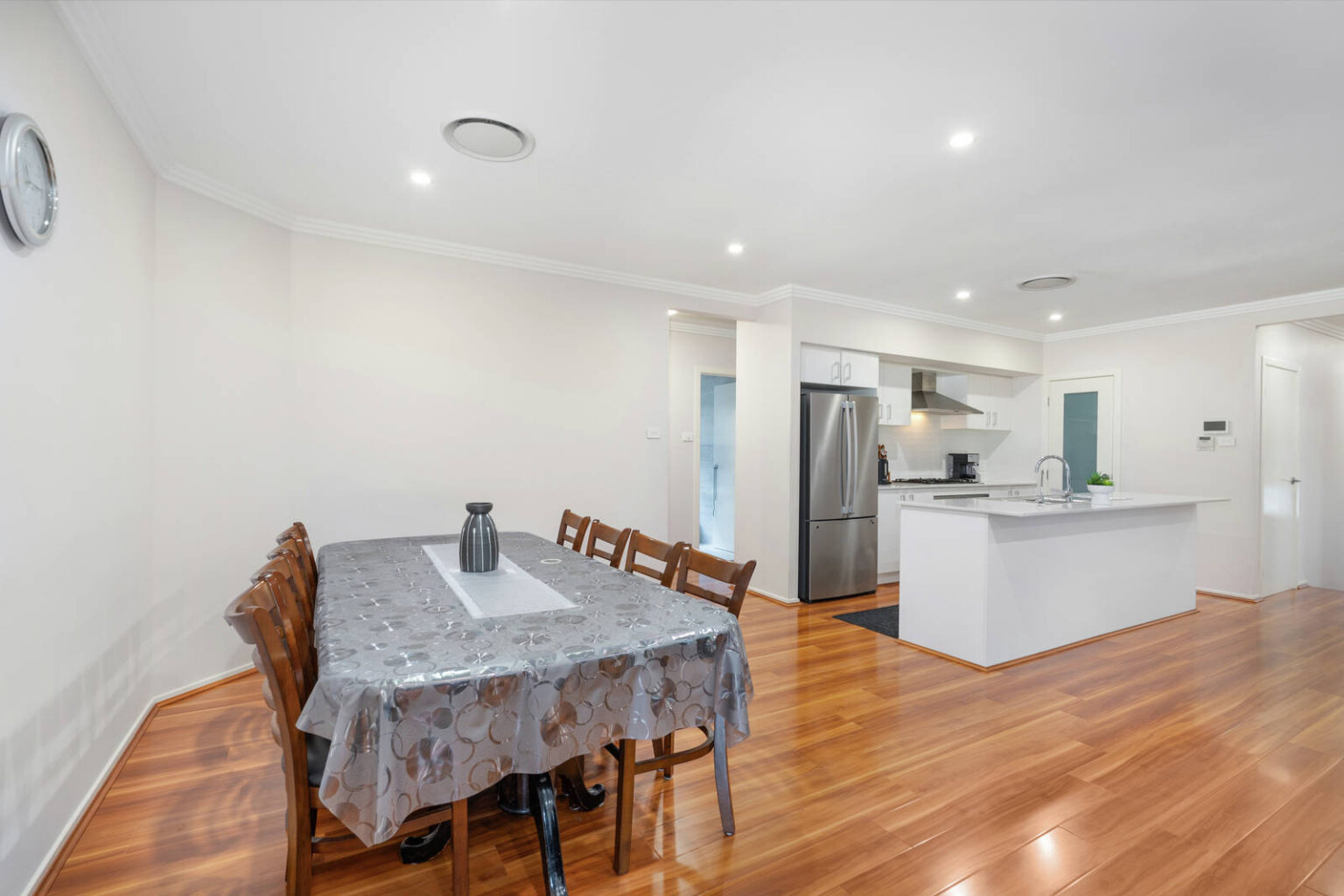 4 Tropea Street, Austral NSW 2179 – photo 4 of 9