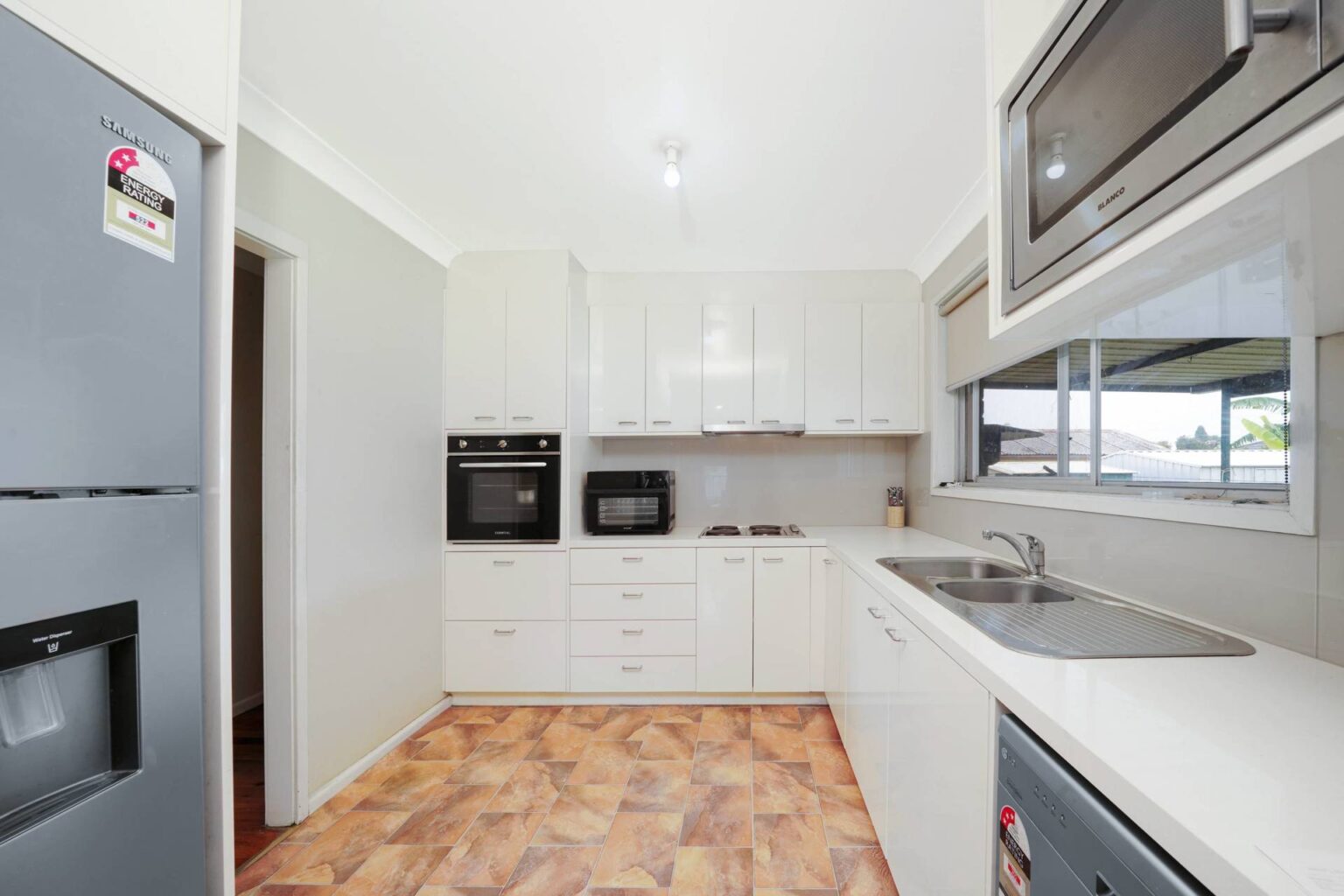 6 Edith Avenue, Liverpool NSW 2170 – photo 2 of 7