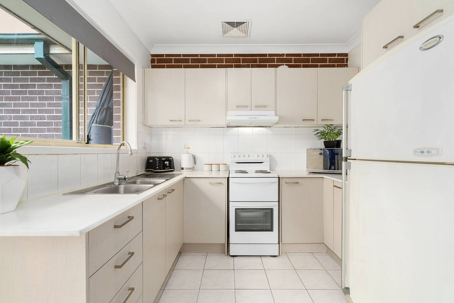 2/159 Green Valley Road, Green Valley NSW 2168 – photo 2 of 7