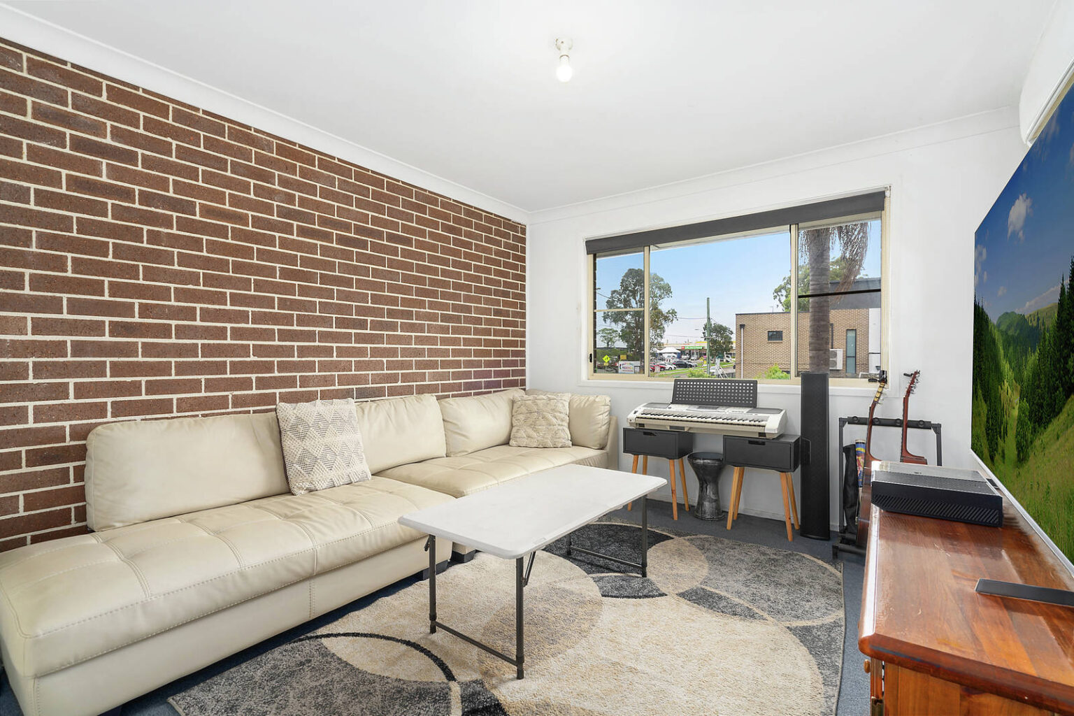 2/159 Green Valley Road, Green Valley NSW 2168 – photo 4 of 7