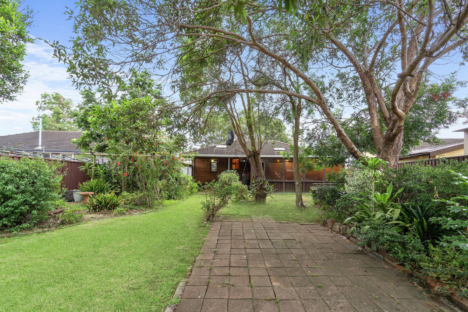 12 Bolinda Street, Busby NSW 2168 – photo 8 of 8