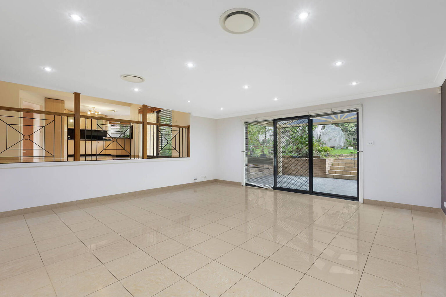 29 Middlehope Street, Bonnyrigg Heights NSW 2177 – photo 8 of 9