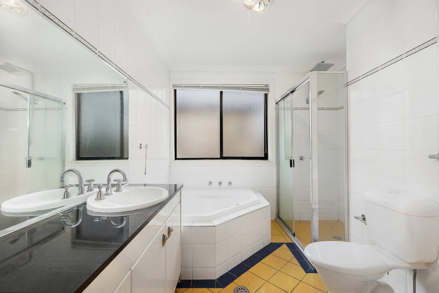 29 Middlehope Street, Bonnyrigg Heights NSW 2177 – photo 6 of 9
