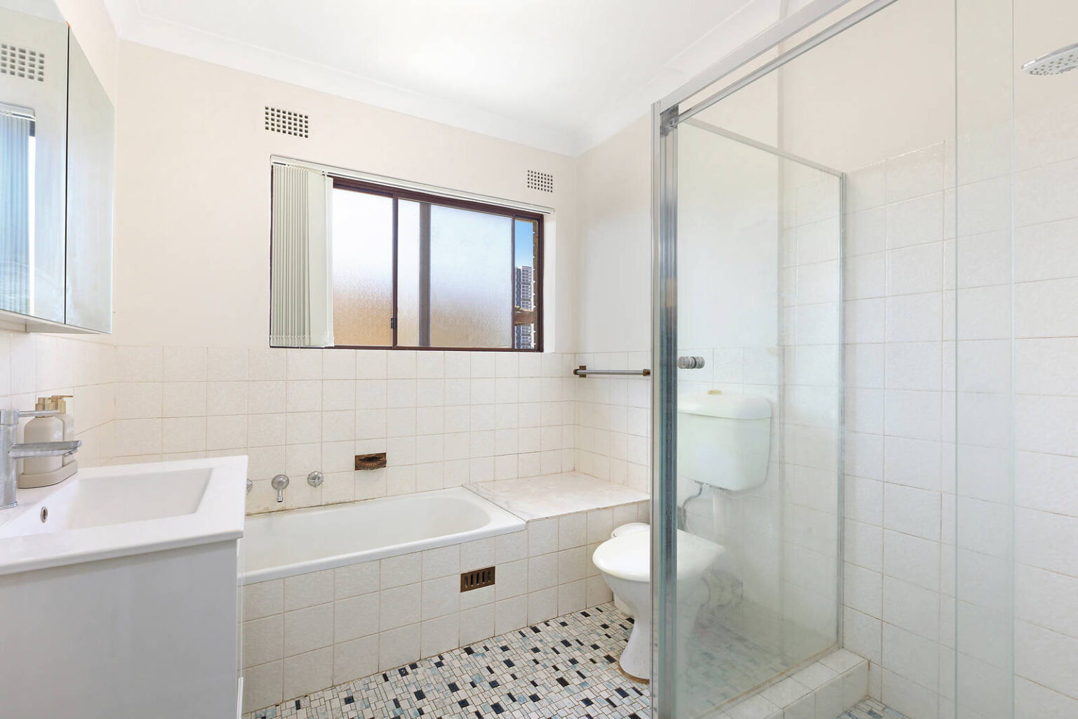 11/111-113 Castlereagh Street, Liverpool NSW 2170 – photo 5 of 6