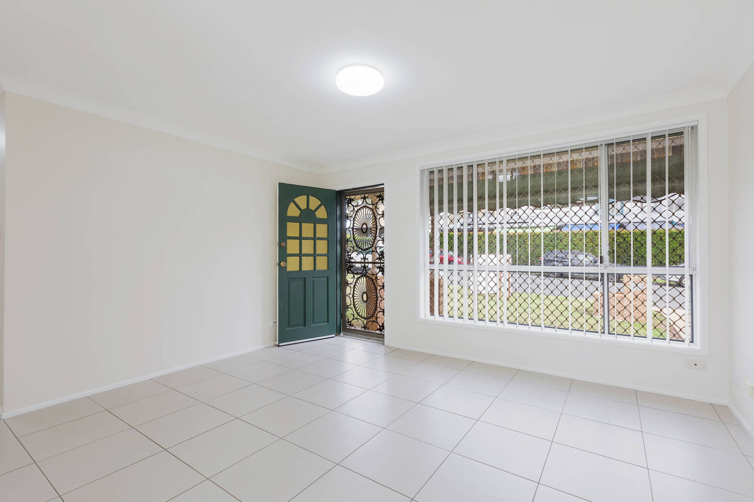 76 Currawong Street, Green Valley NSW 2168 – photo 2 of 8