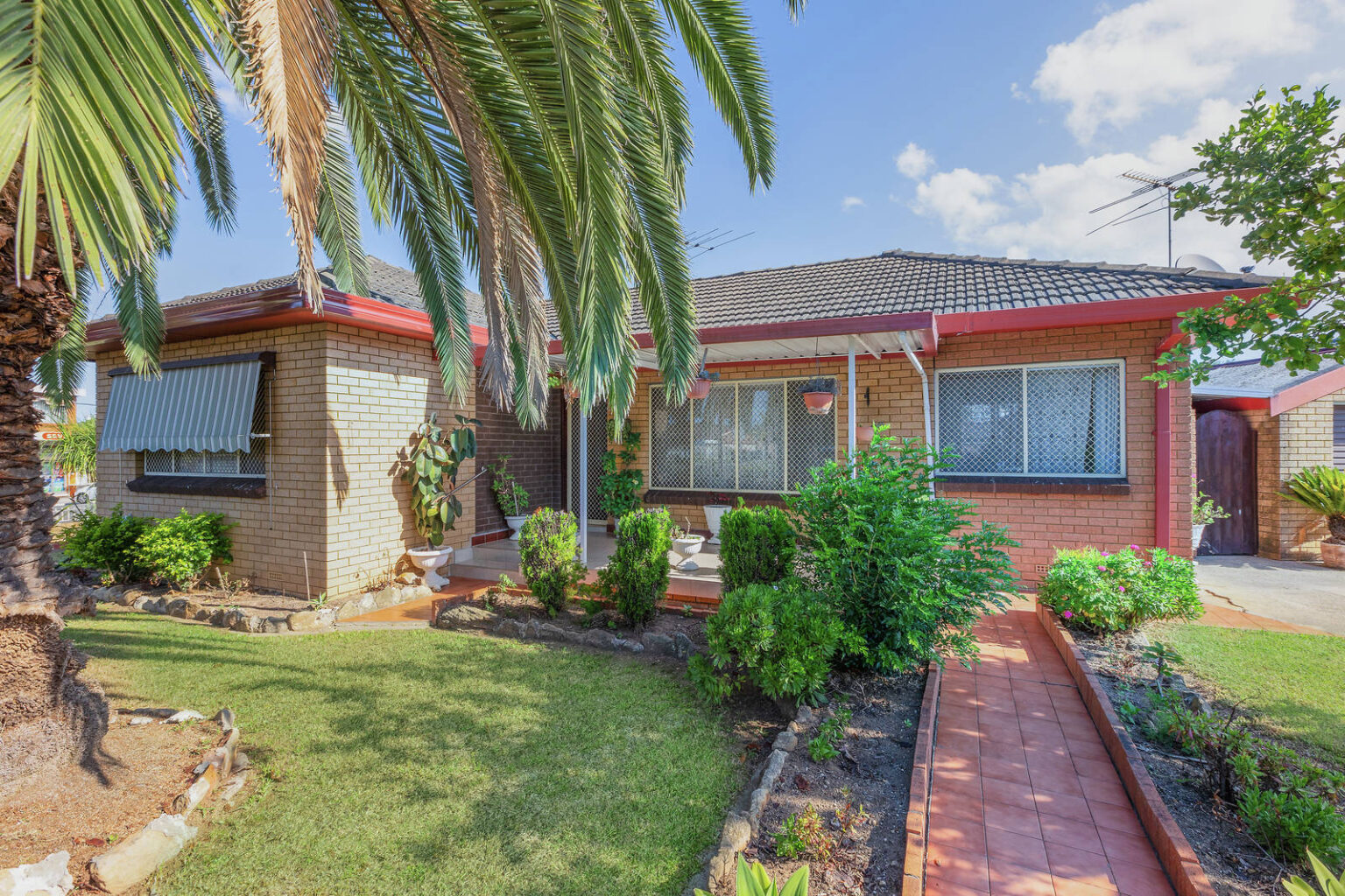 163 Townview Road, Mount Pritchard NSW 2170 – photo 2 of 8