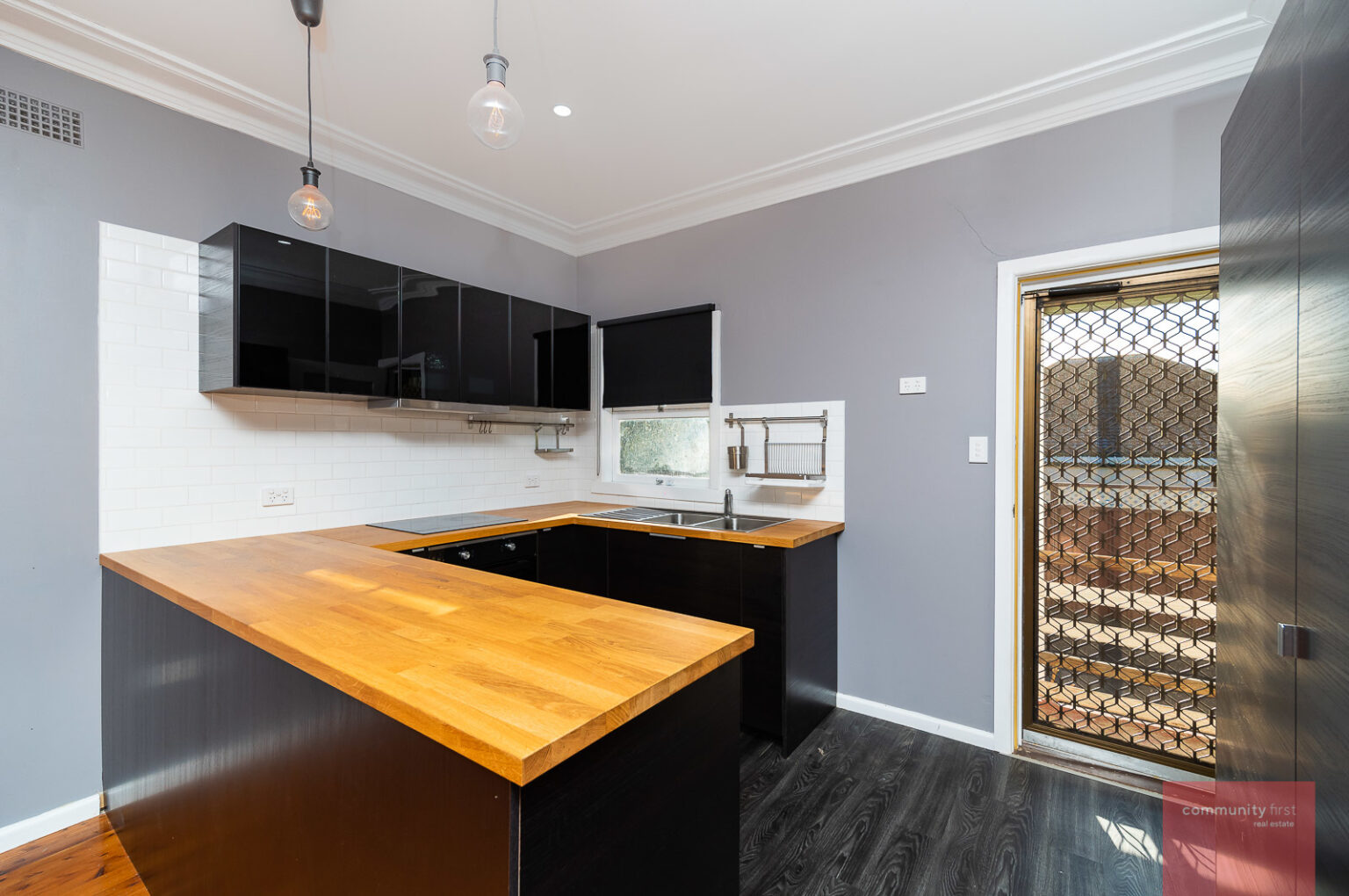 129 Cumberland Road, Ingleburn NSW 2565 – photo 2 of 6
