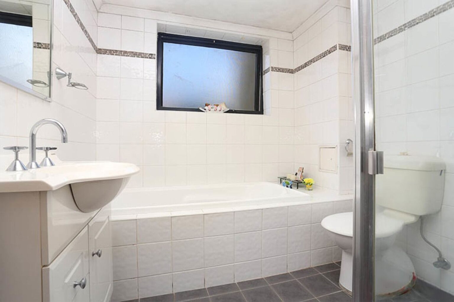 2/12-20 Lachlan Street, Liverpool NSW 2170 – photo 4 of 6