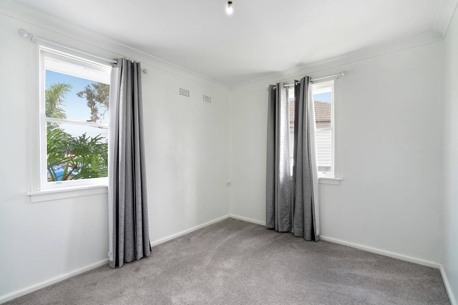5 Bungaree Place, Miller NSW 2168 – photo 7 of 12