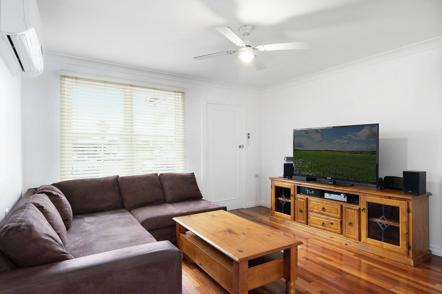 5 Bungaree Place, Miller NSW 2168 – photo 3 of 12