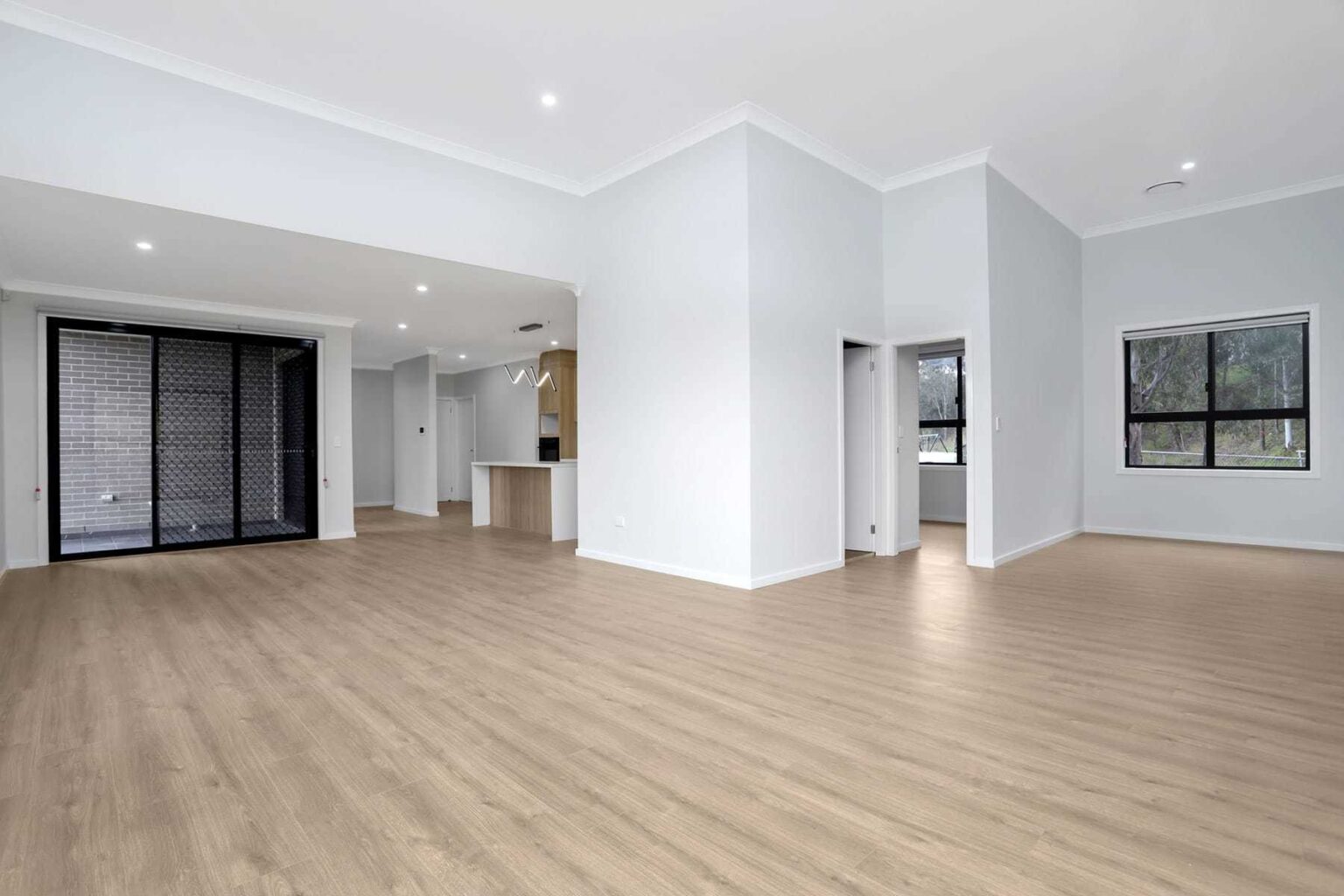 82 Skipton Lane, Prestons NSW 2170 – photo 5 of 12