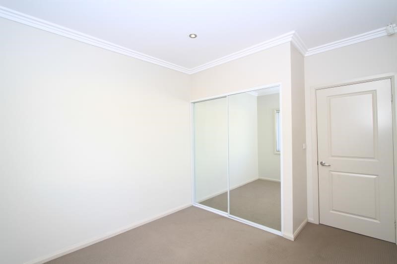 323A1 Elizabeth Drive Mount Pritchard NSW 2170 AUS