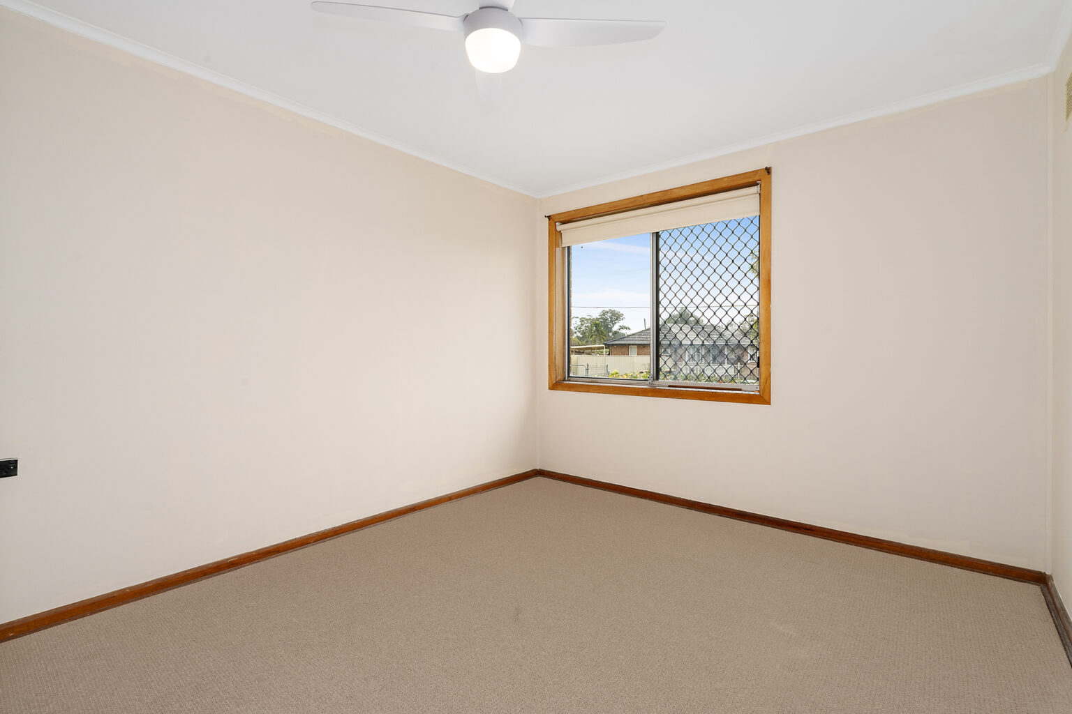 17 Tunbridge Street, Busby NSW 2168 – photo 5 of 9