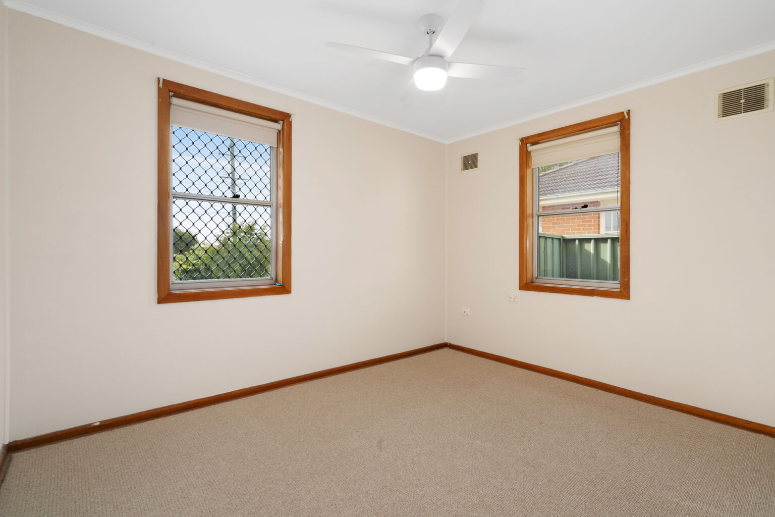 17 Tunbridge Street, Busby NSW 2168 – photo 7 of 9