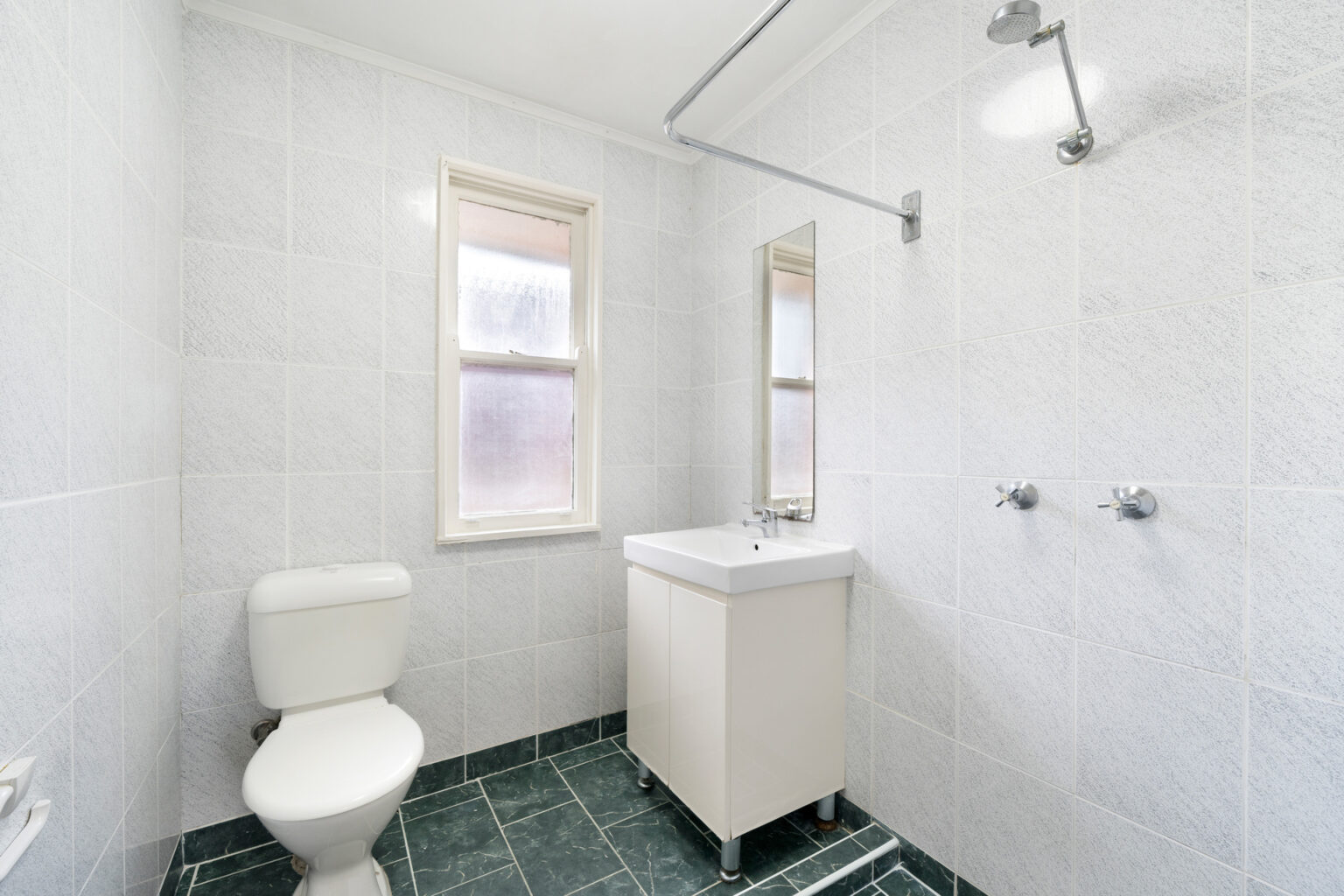 16 McIlwain Street, Ashcroft NSW 2168 – photo 5 of 7