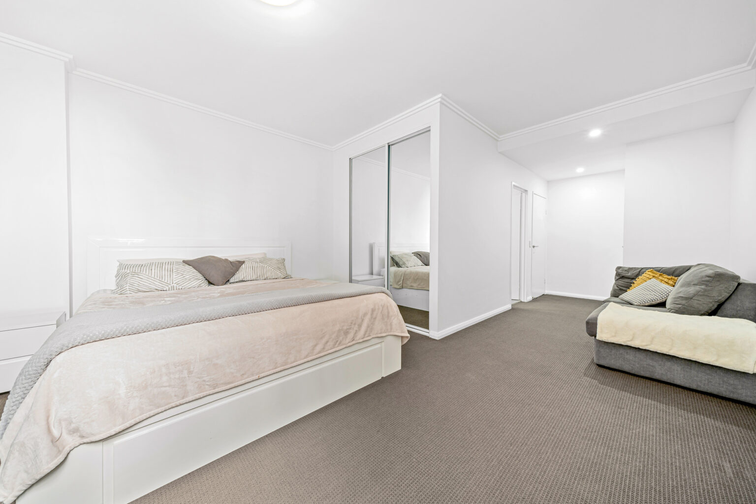 301/3 George Street, Warwick Farm NSW 2170 – photo 4 of 6