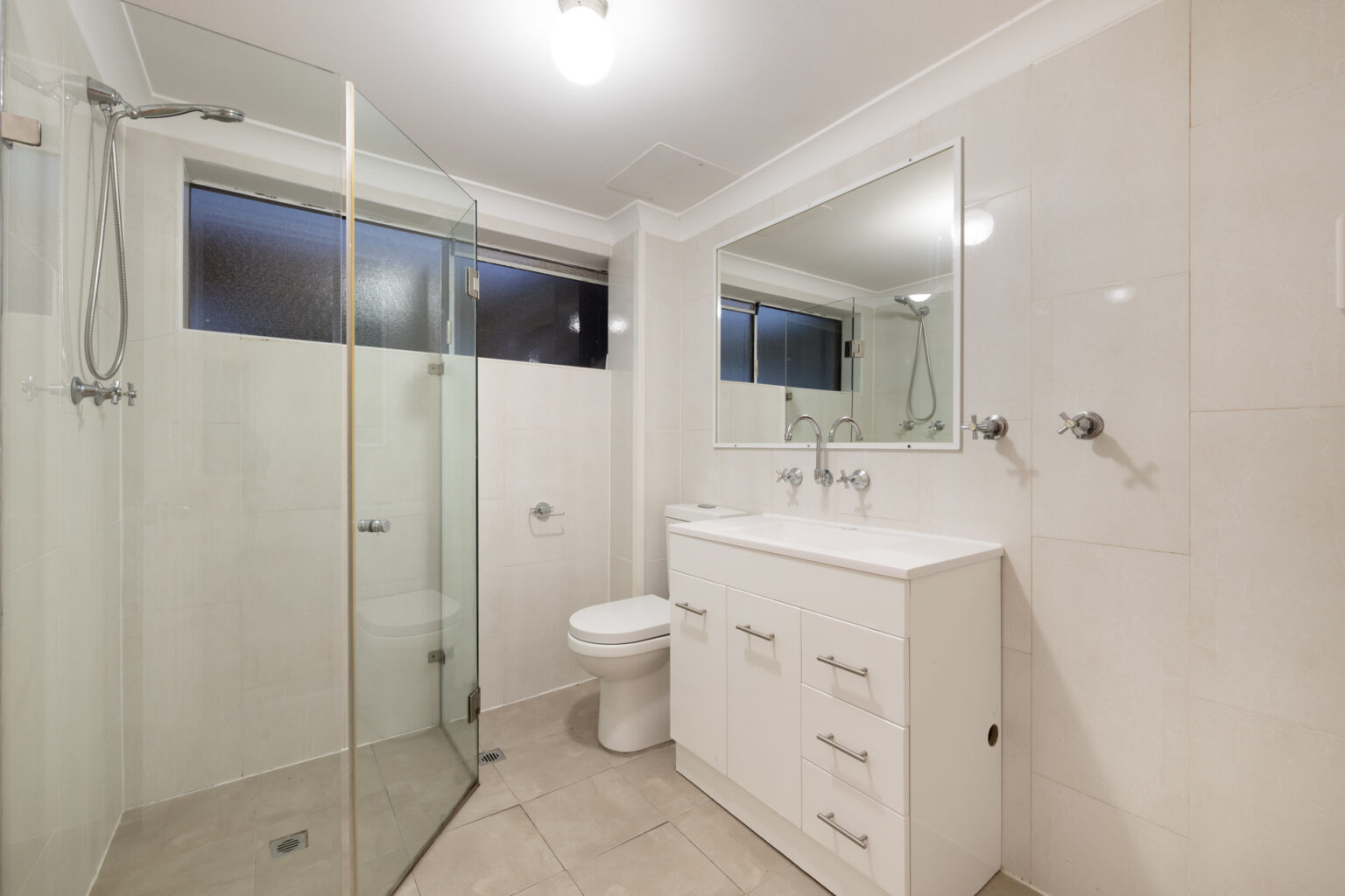 8 Birkdale Crescent, Liverpool NSW 2170 – photo 6 of 11