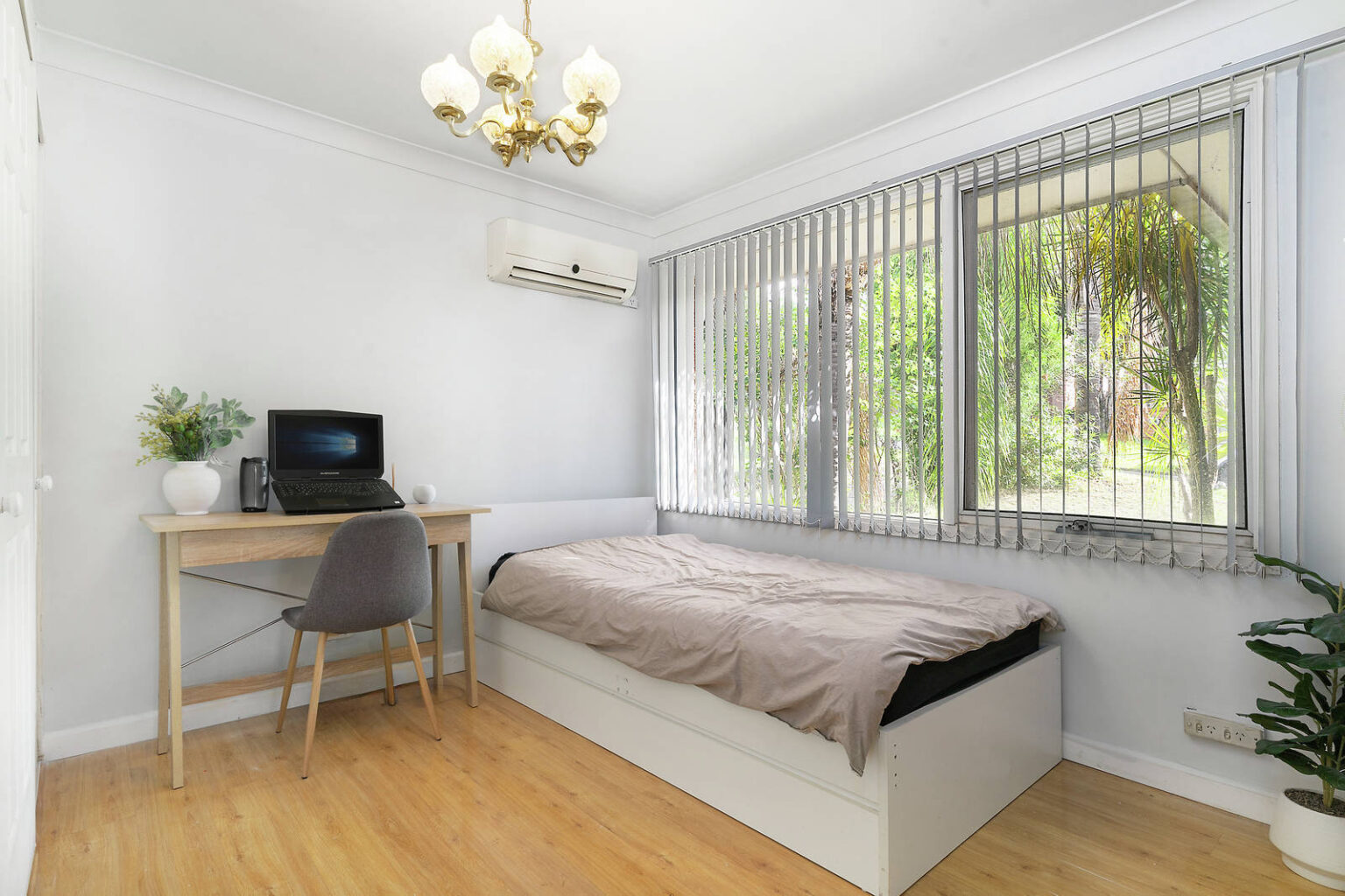 73 Congressional Drive, Liverpool NSW 2170 – photo 7 of 8