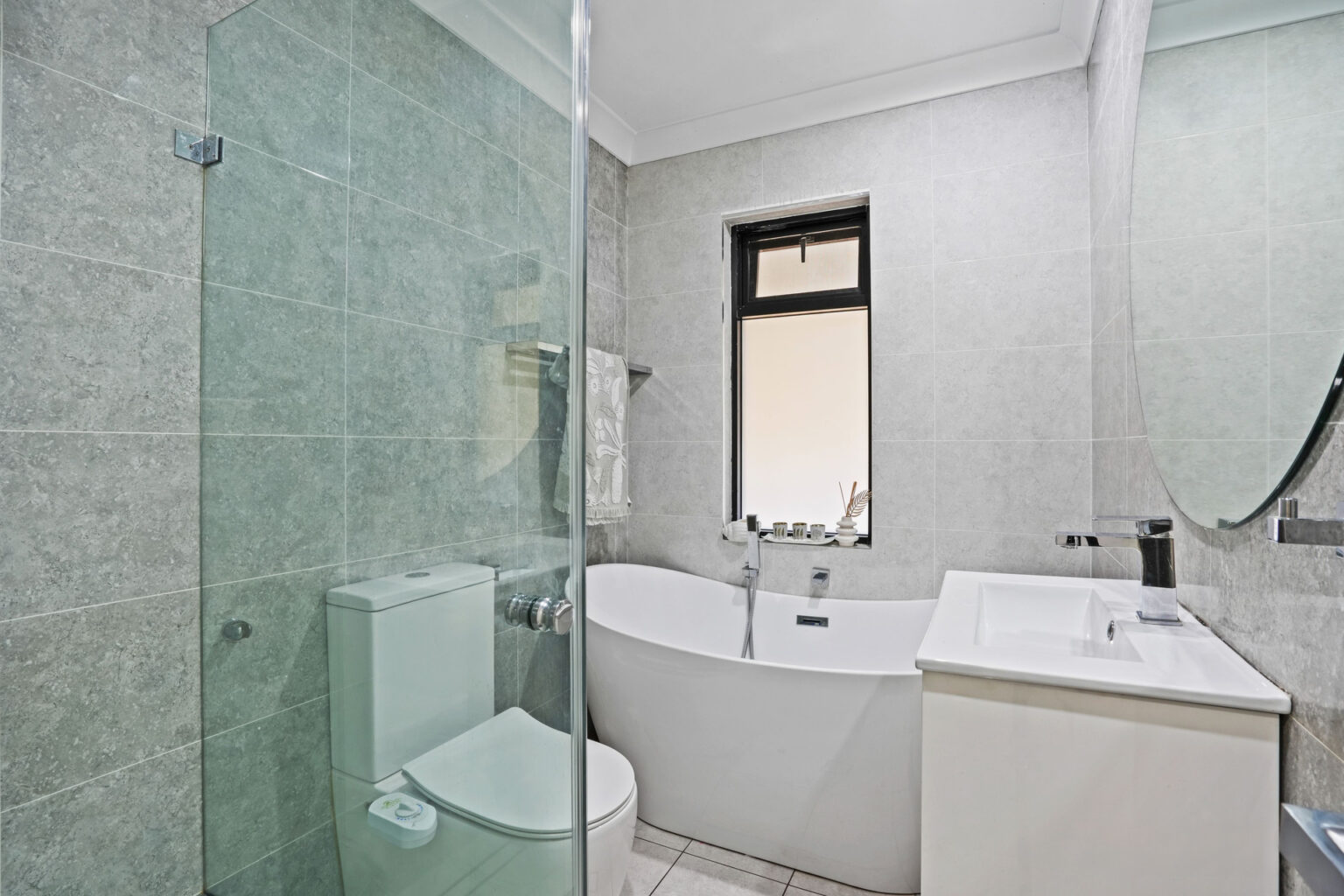 93 Stanwell Crescent, Ashcroft NSW 2168 – photo 5 of 11
