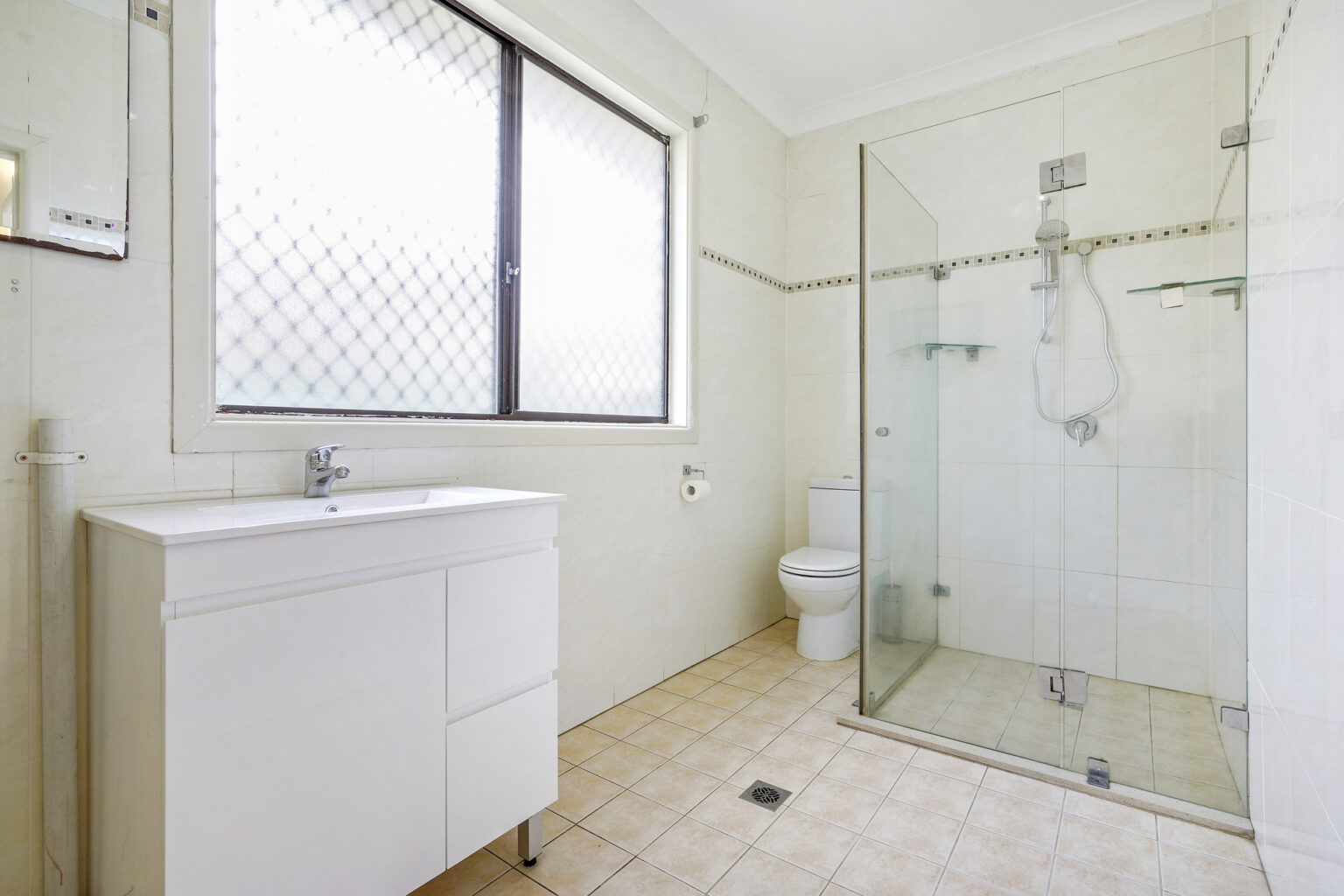 9 Bauer Road, Cabramatta West NSW 2166 – photo 5 of 6