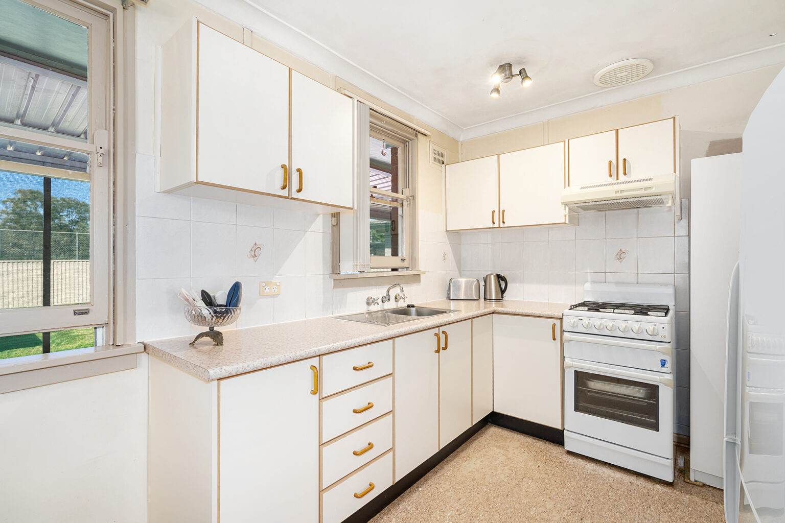 50 Stanwell Crescent, Ashcroft NSW 2168 – photo 3 of 8