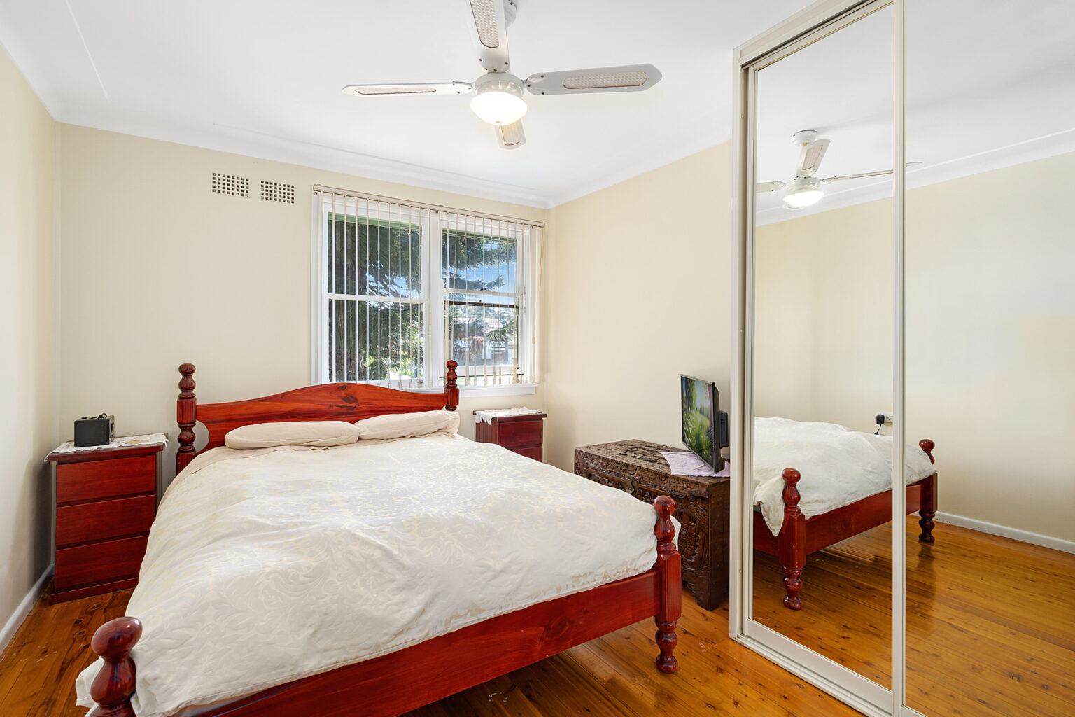 50 Stanwell Crescent, Ashcroft NSW 2168 – photo 4 of 8