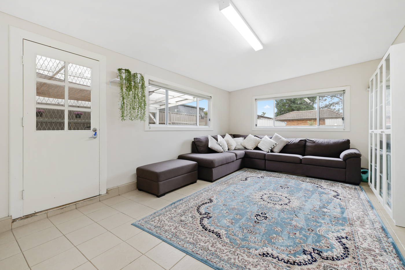 4 Benson Street Carramar NSW 2163 AUS