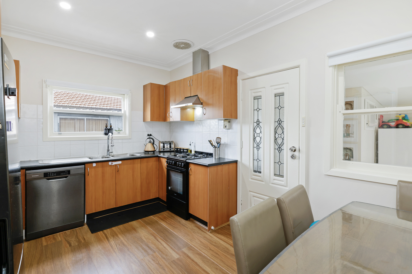 4 Benson Street Carramar NSW 2163 AUS