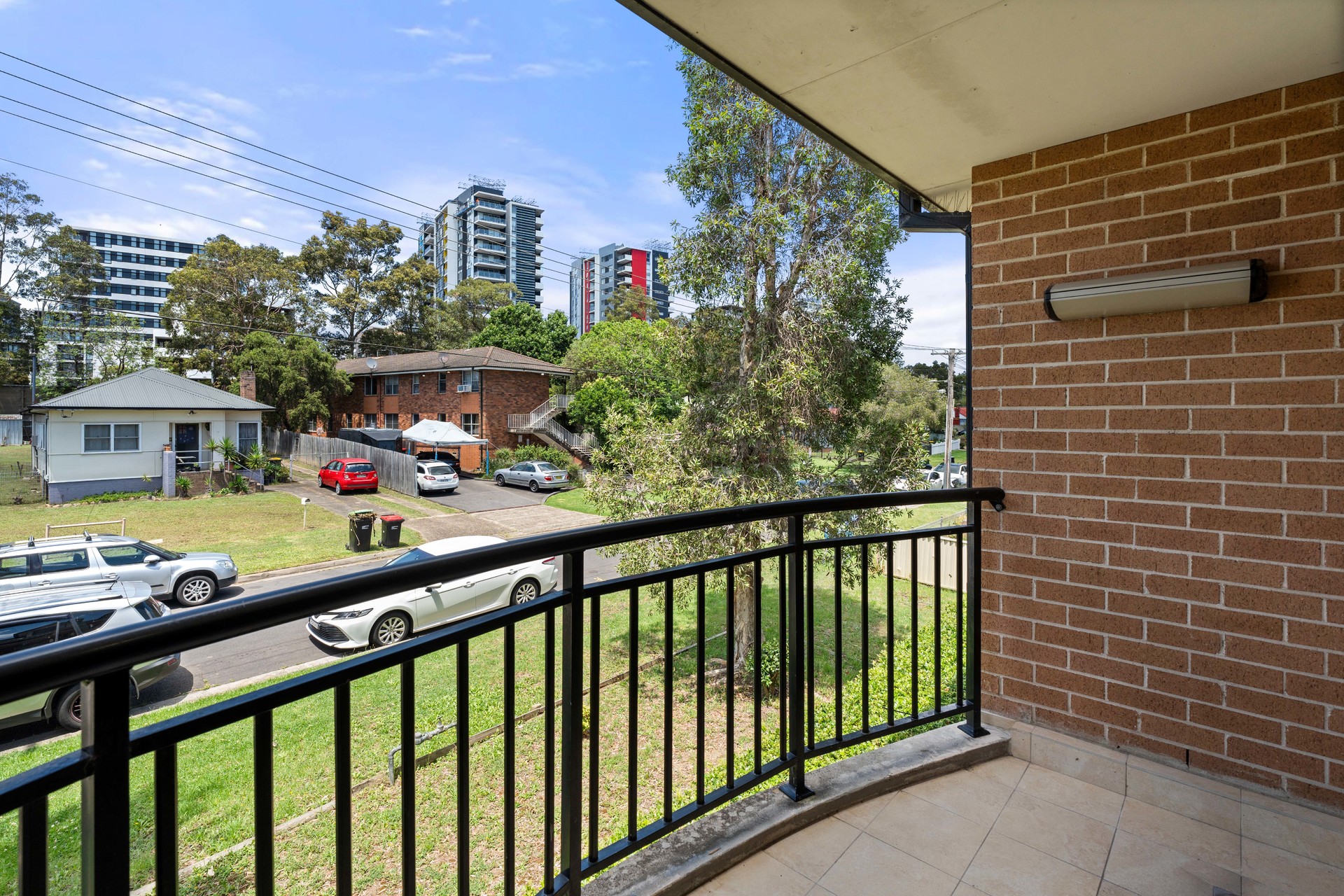 8/21-23 Hinkler Avenue Warwick Farm NSW 2170 AUS