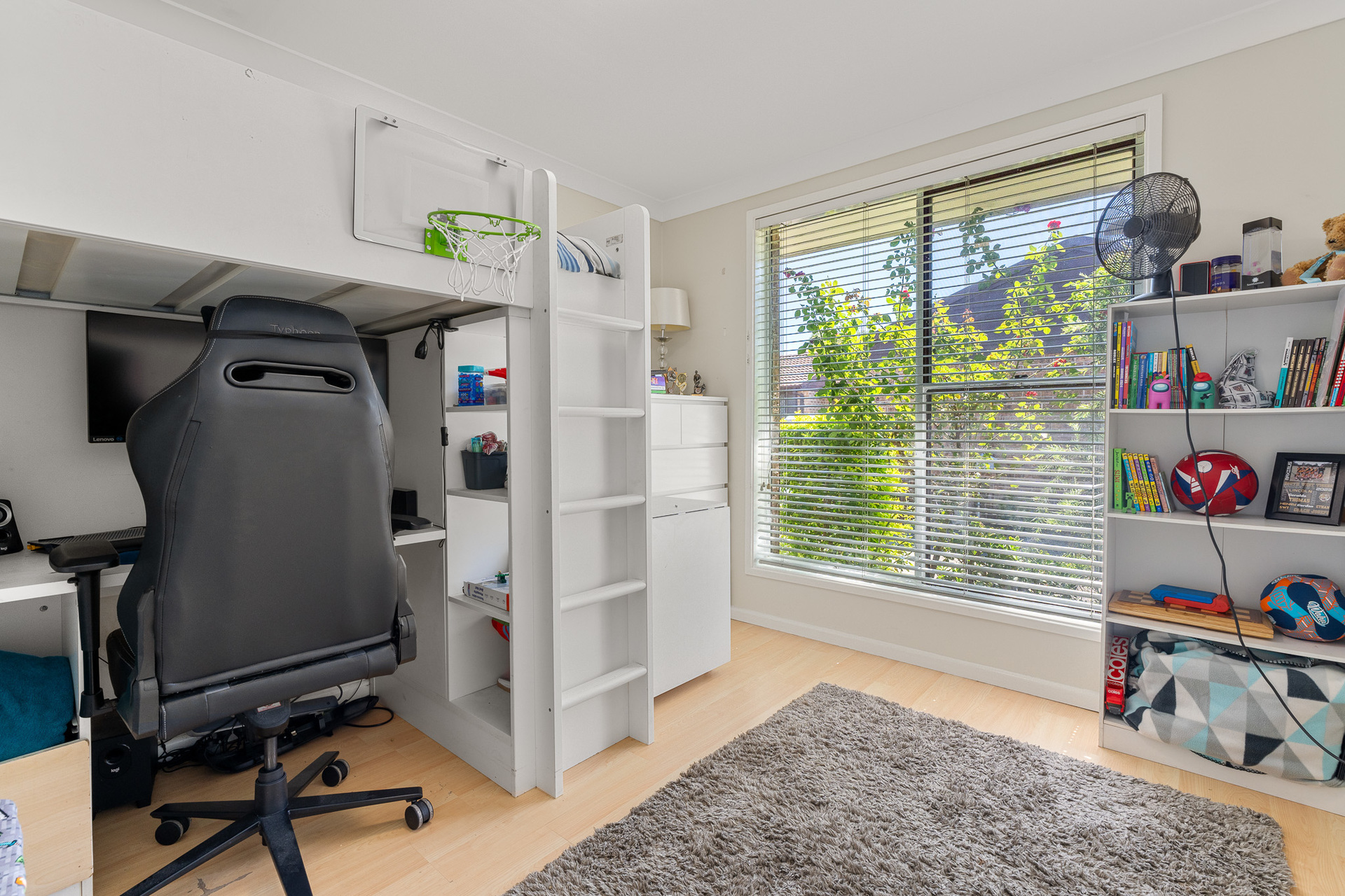 15/28 Coolaroo Crescent Lurnea NSW 2170 AUS