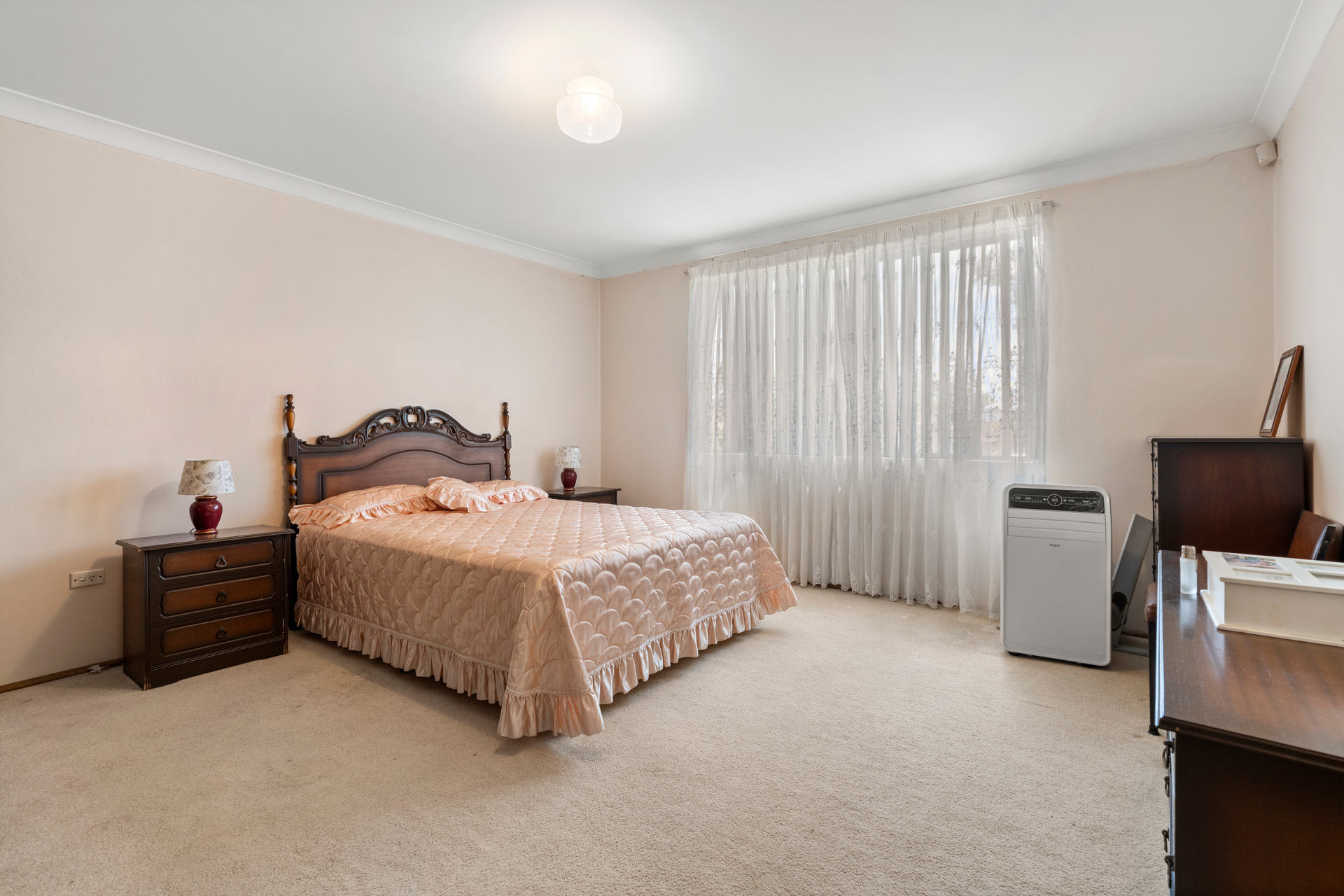 6 Oxley Street Fairfield NSW 2165 AUS