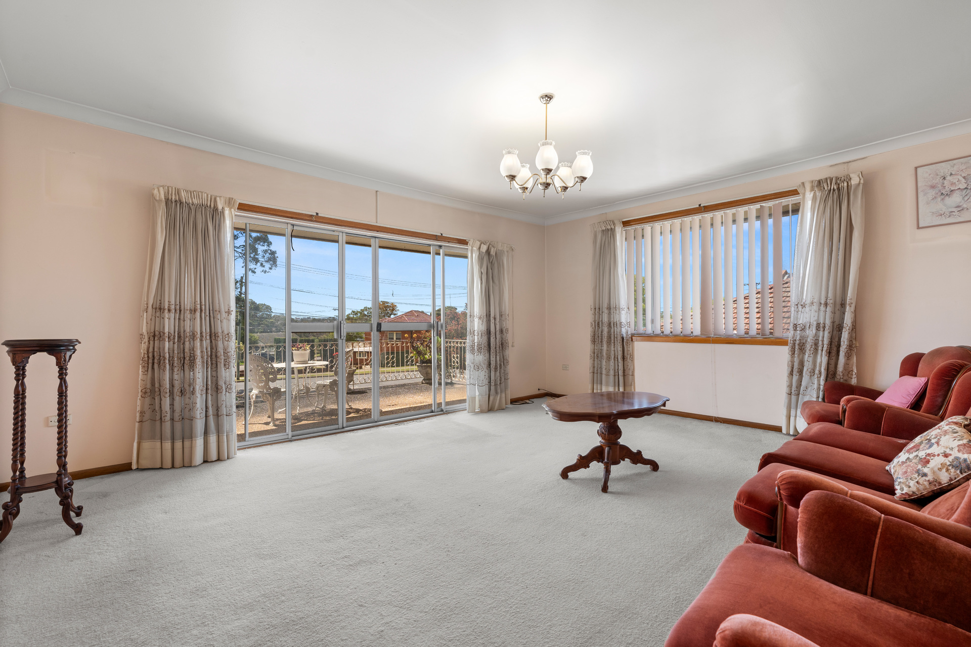 6 Oxley Street Fairfield NSW 2165 AUS