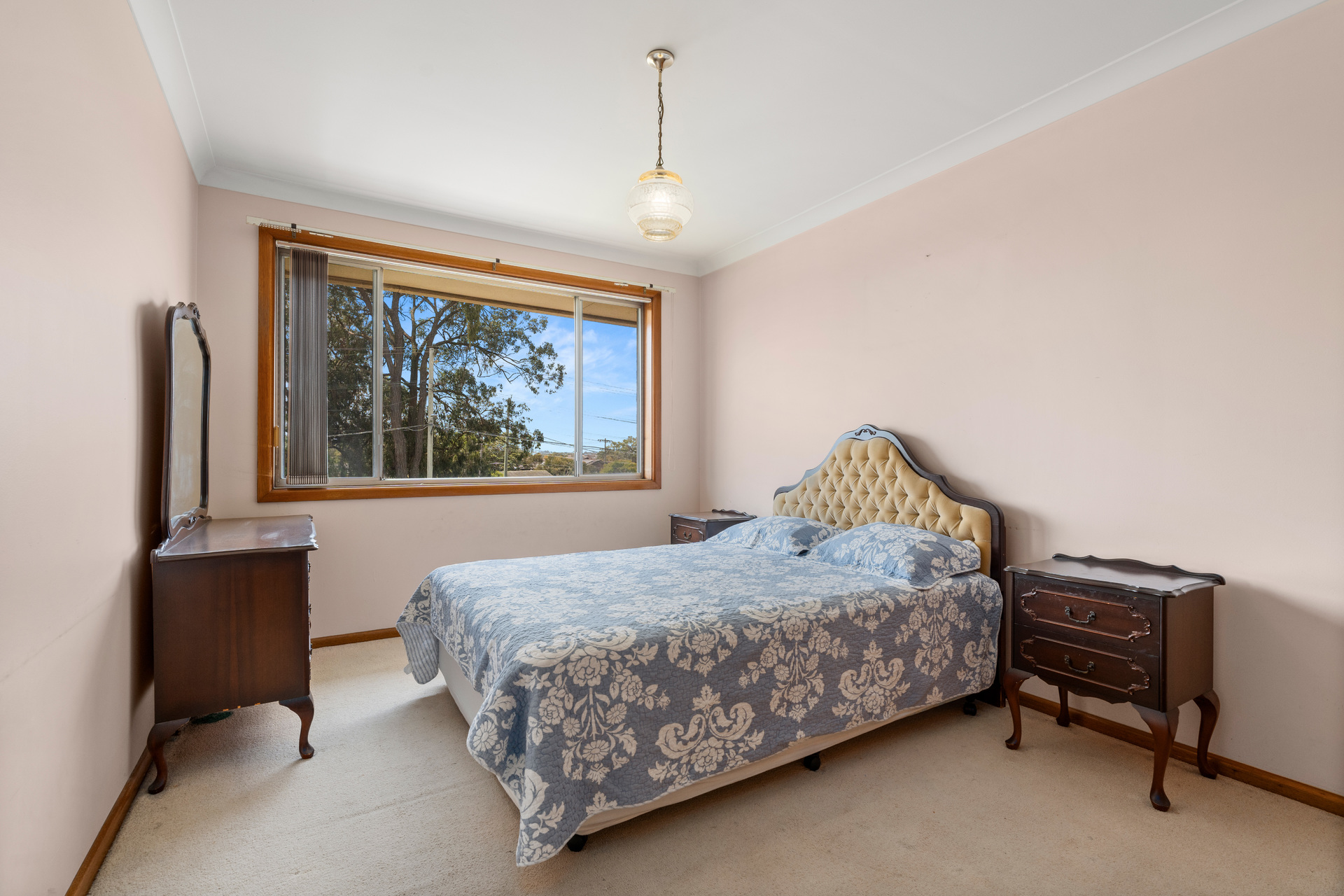 6 Oxley Street Fairfield NSW 2165 AUS