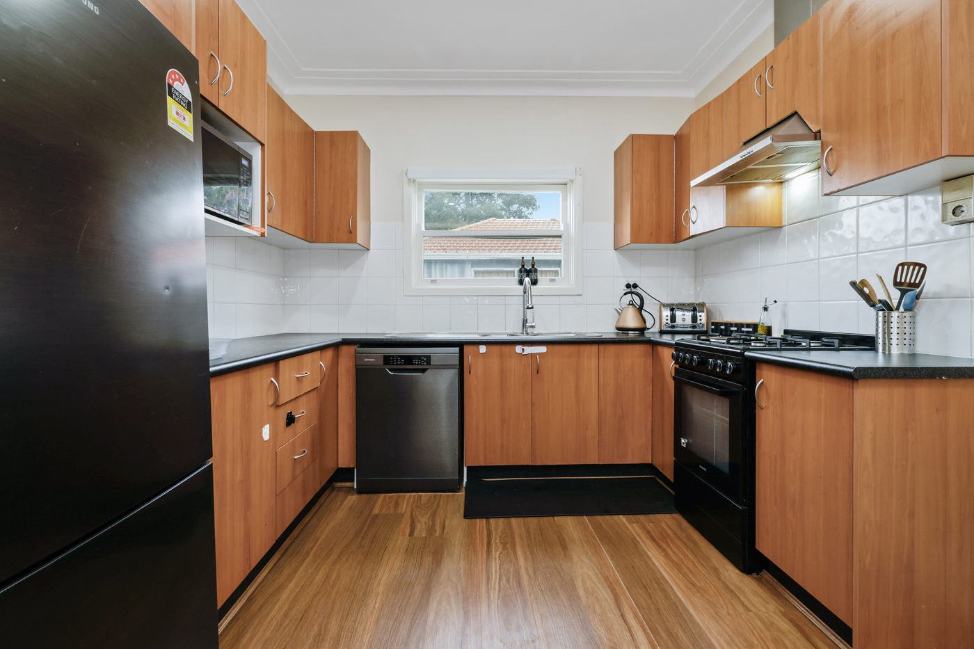 4 Benson Street Carramar NSW 2163 AUS