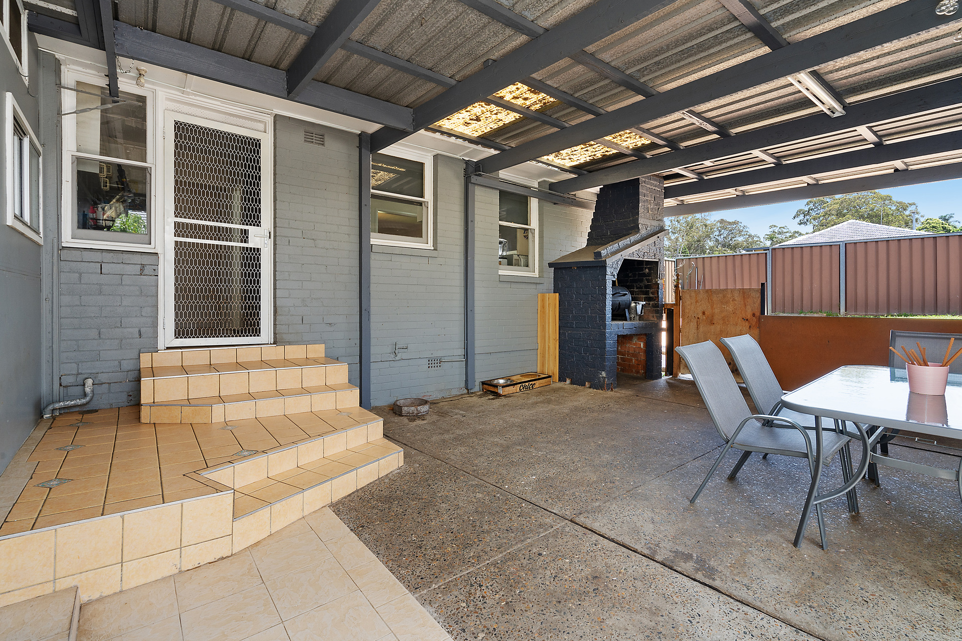 54 Warrigo Street Sadleir NSW 2168 AUS