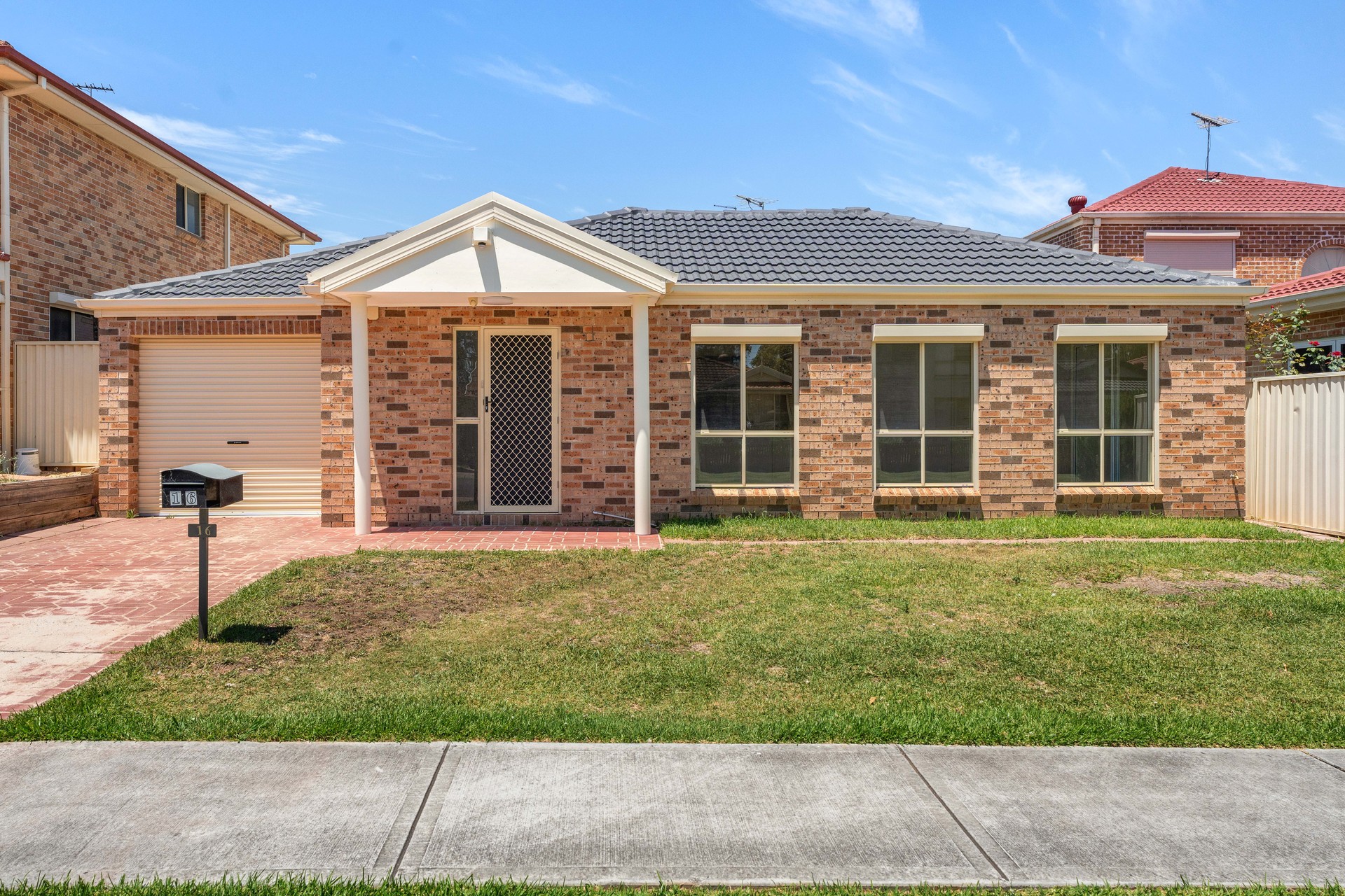 16 Myrtle Street Prestons NSW 2170 AUS