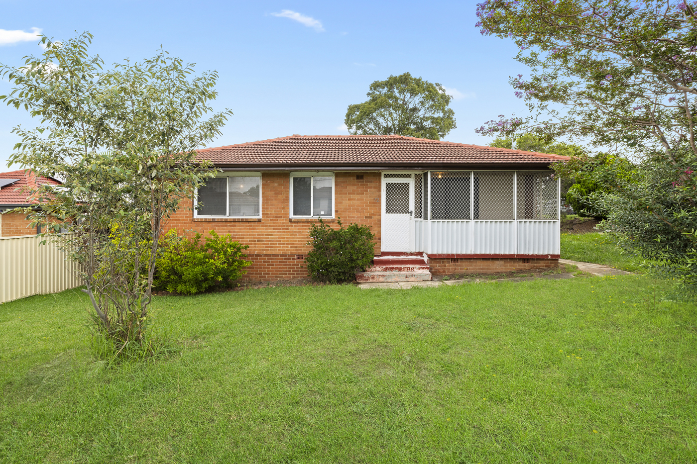 72 Bobin Road Sadleir NSW 2168 AUS