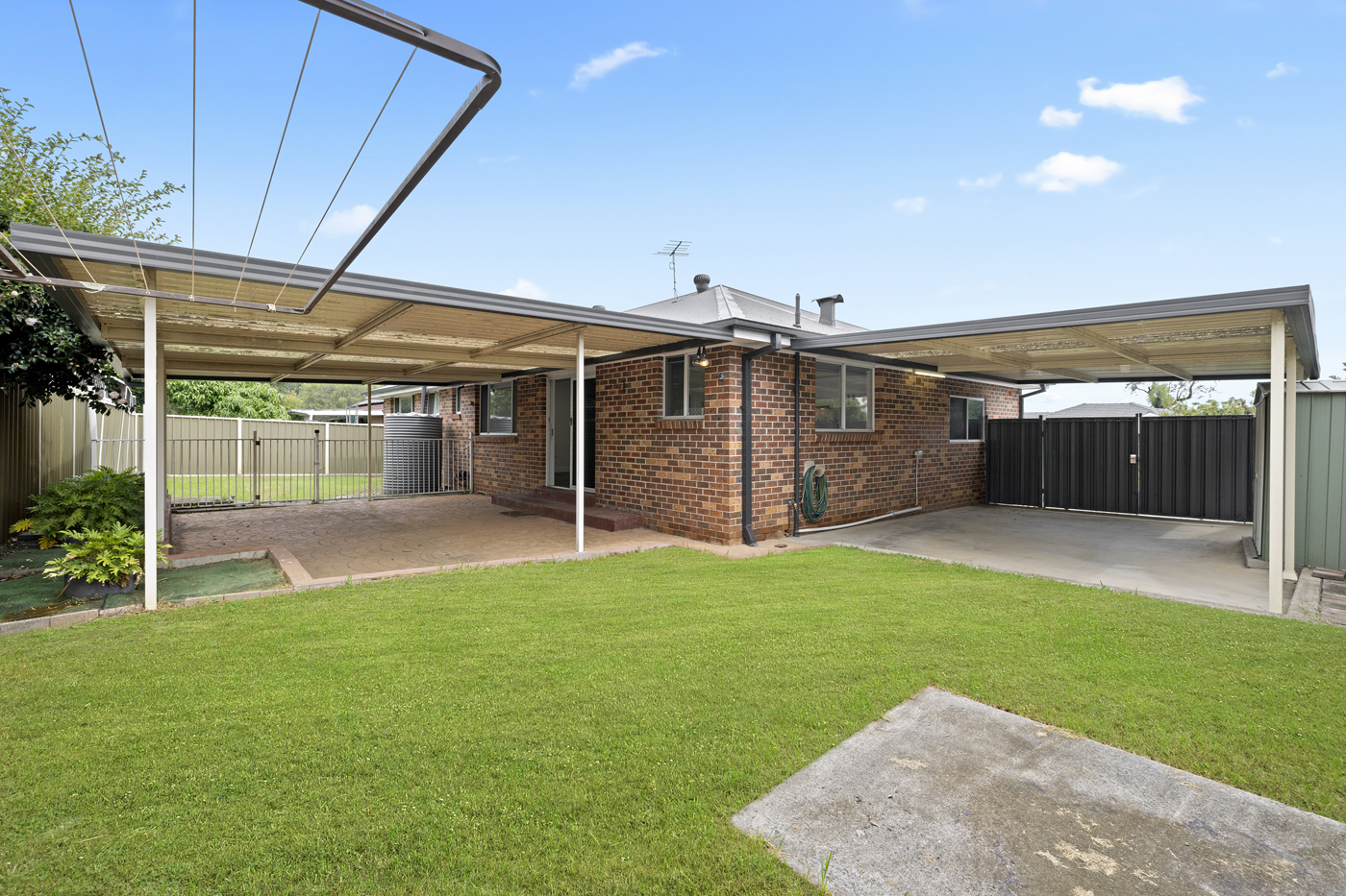 19 Radcliffe Street Ingleburn NSW 2565 AUS