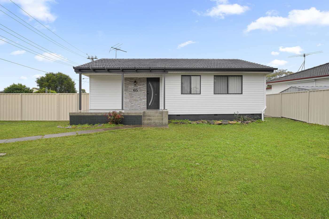65 Gabo Crescent Sadleir NSW 2168 AUS