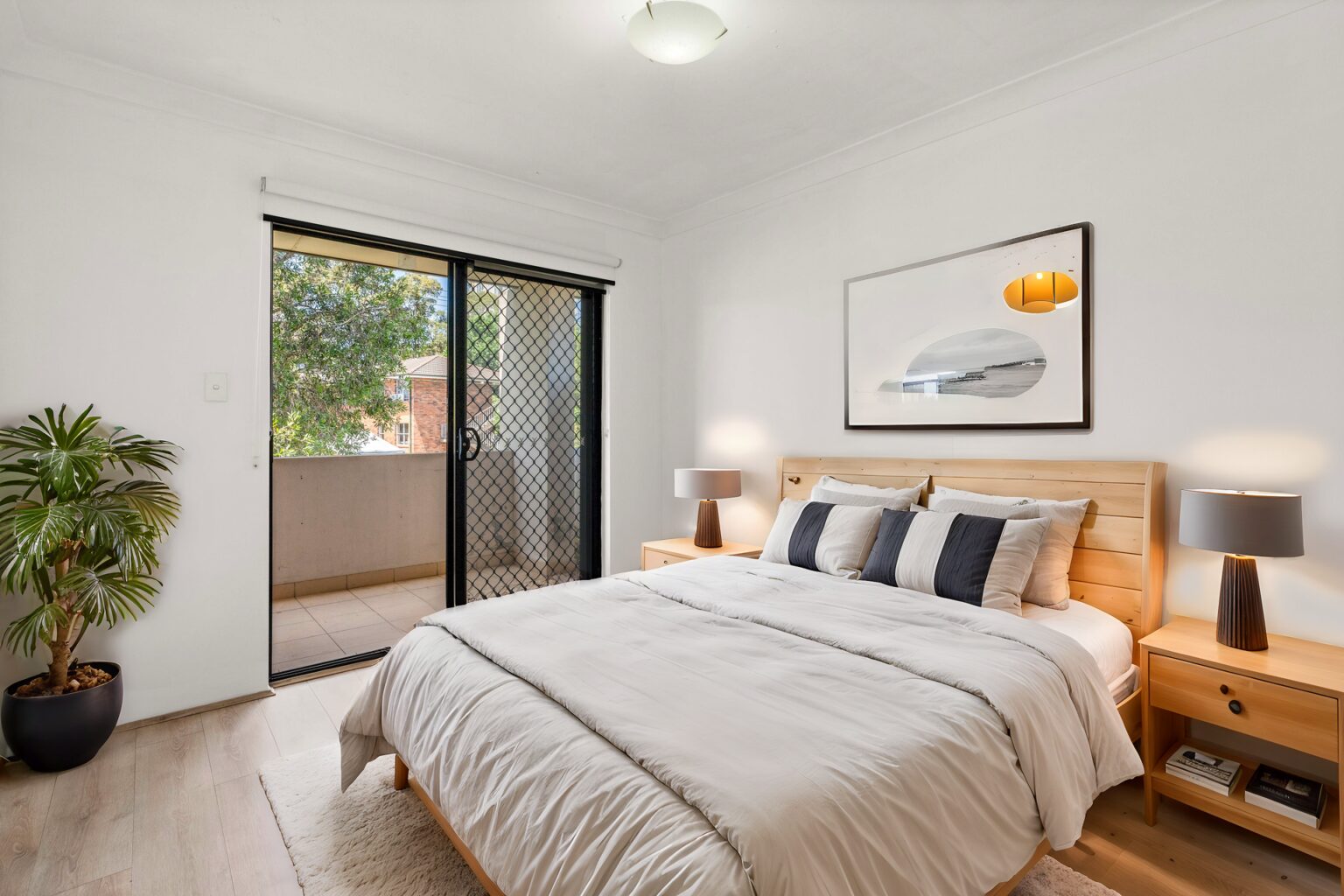 8/21-23 Hinkler Avenue, Warwick Farm NSW 2170 – photo 4 of 7