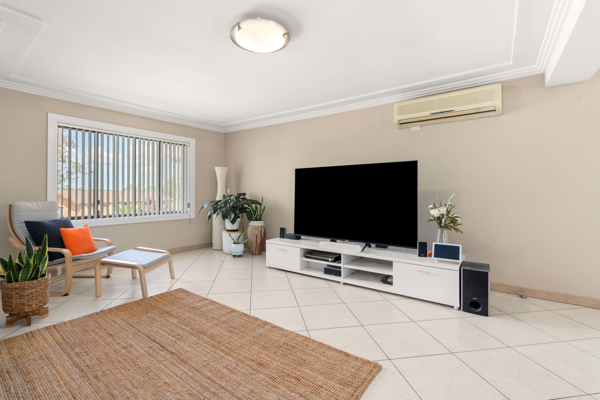37 Celebration Road Sadleir NSW 2168 AUS