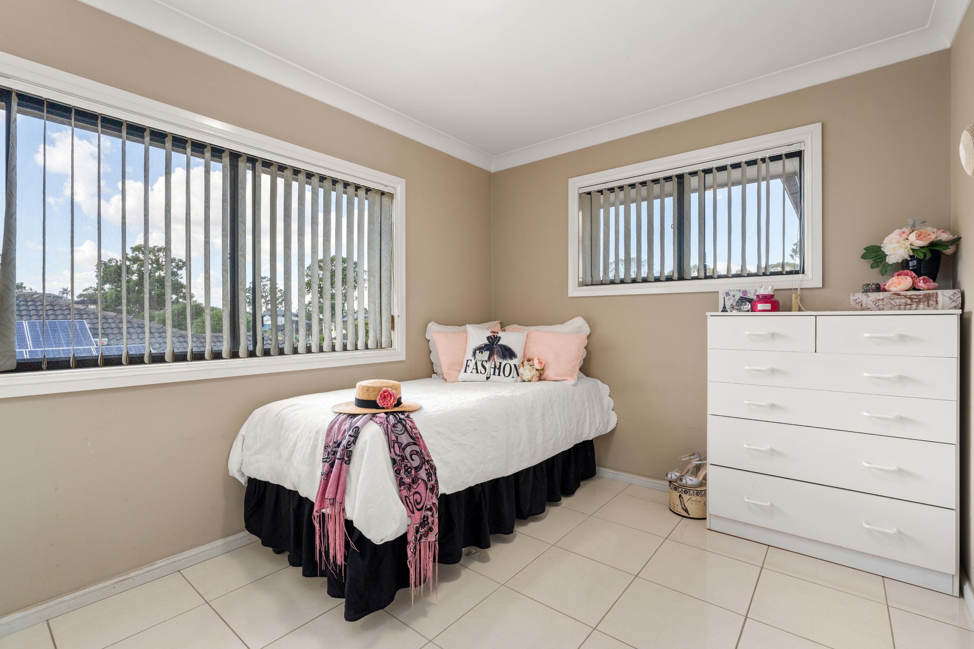 37 Celebration Road Sadleir NSW 2168 AUS