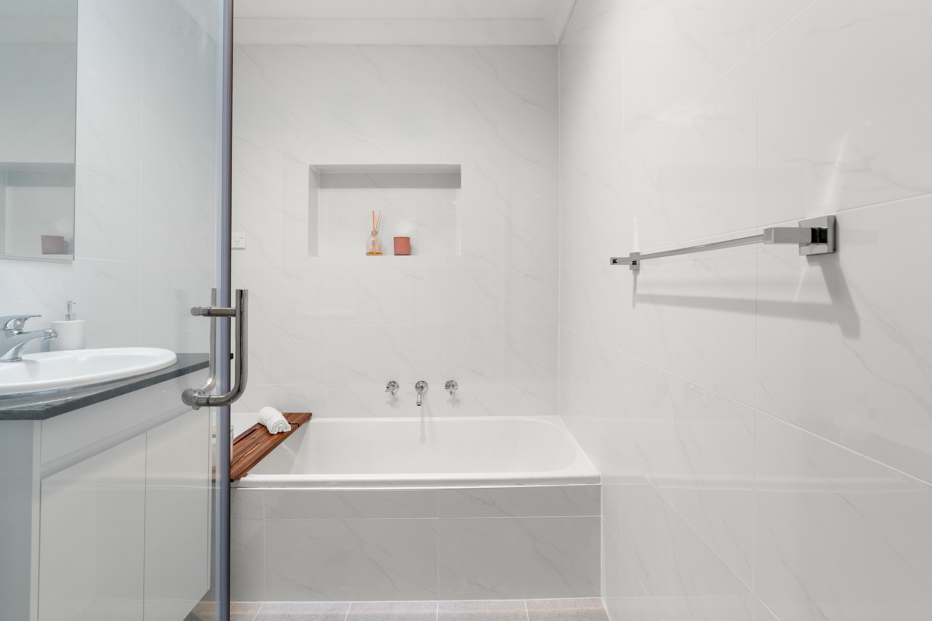 24 Congressional Drive Liverpool NSW 2170 AUS