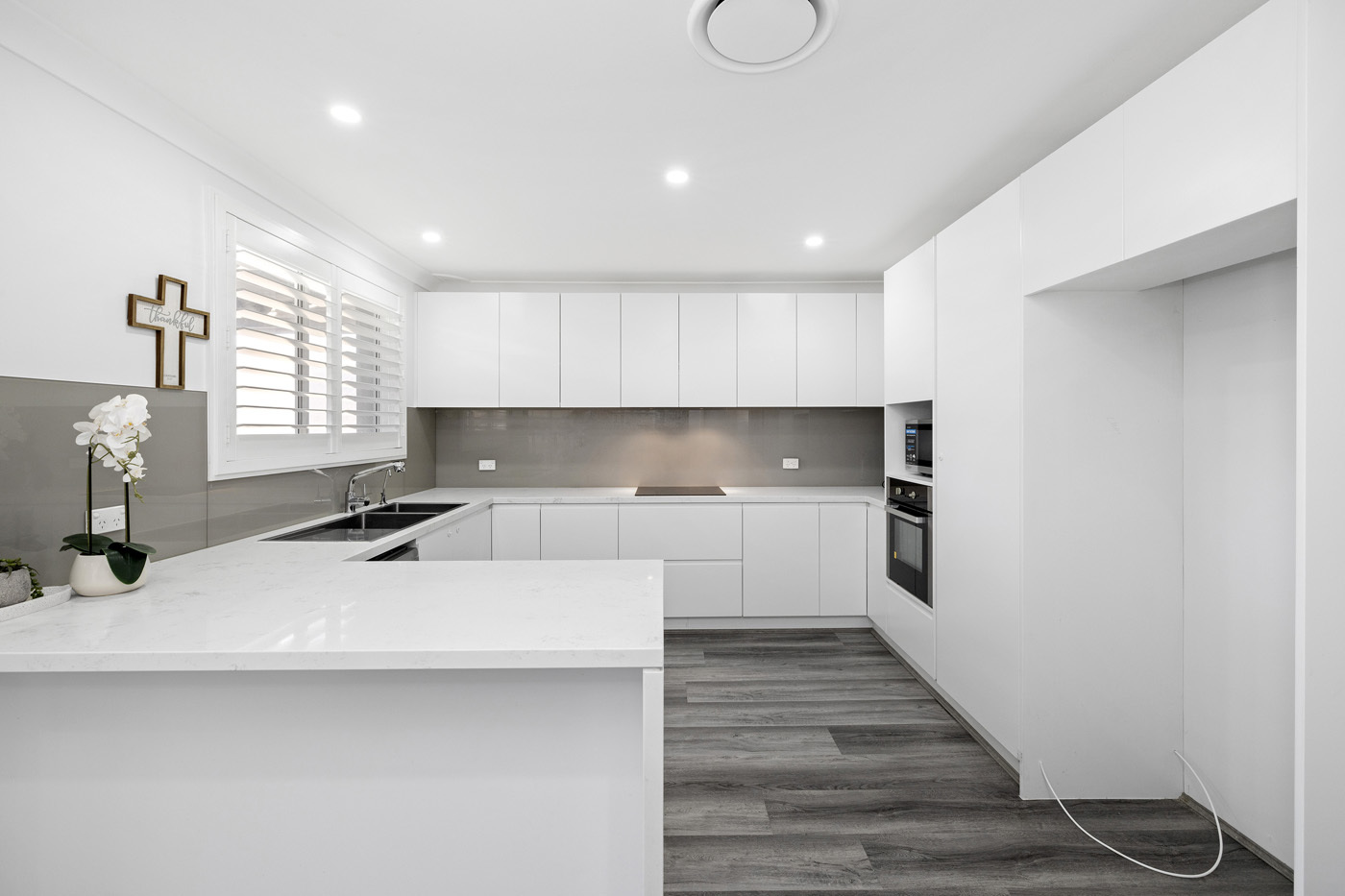 11 Oliveri Crescent Green Valley NSW 2168 AUS