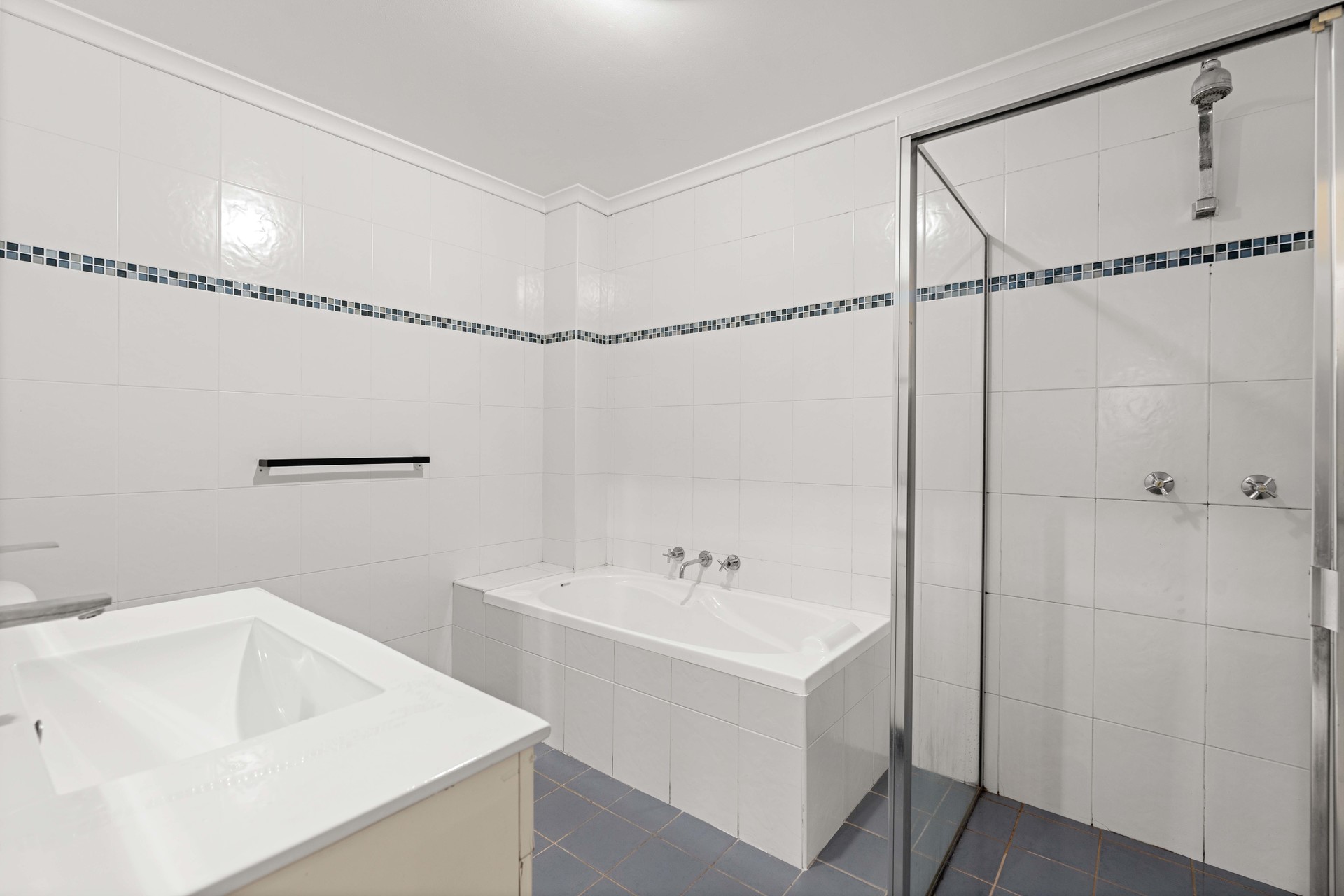 30/8-10 Browne Parade Warwick Farm NSW 2170 AUS