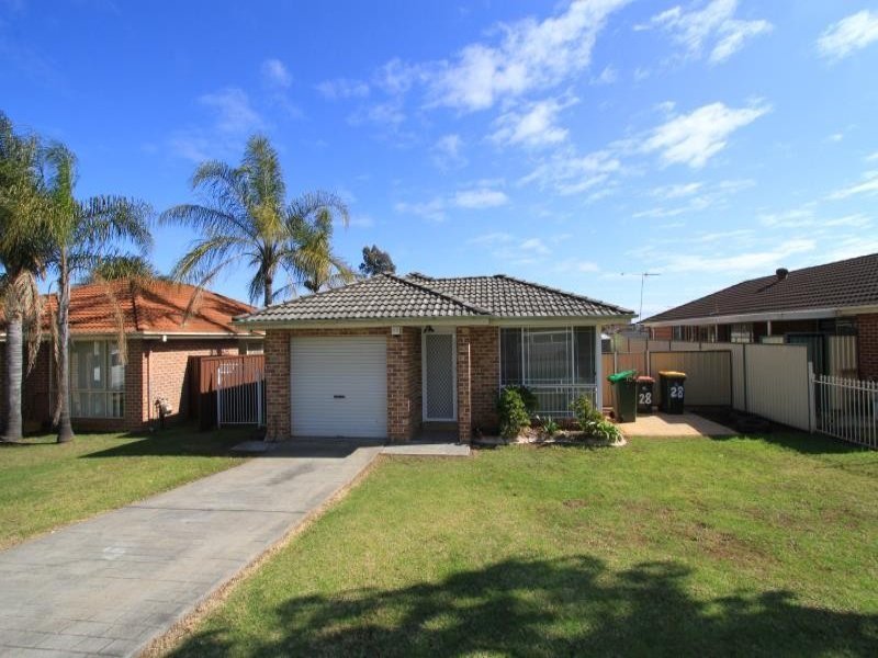 28 Osprey Avenue Green Valley NSW 2168 AUS