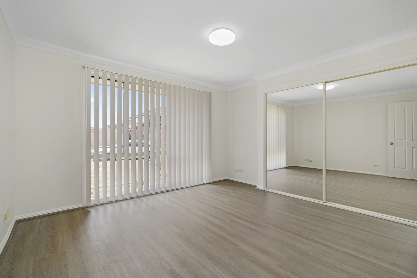 13 Vlatko Drive West Hoxton NSW 2171 AUS