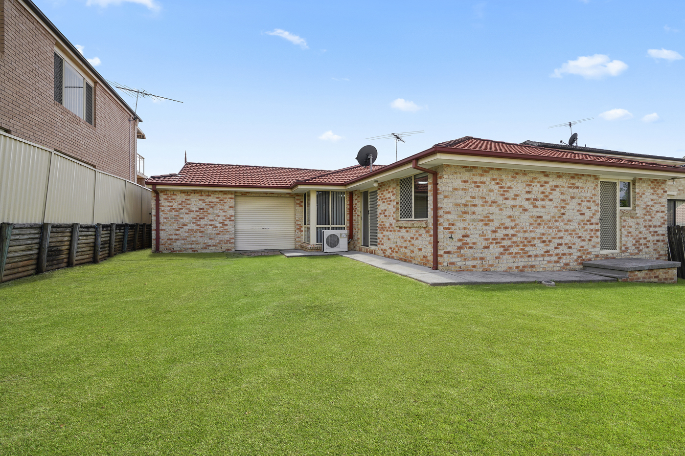 13 Vlatko Drive West Hoxton NSW 2171 AUS