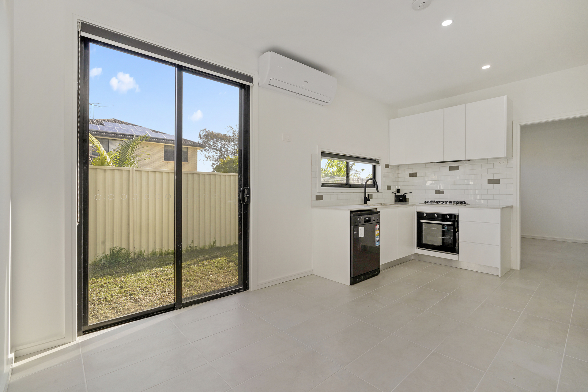 29a Salamaua Crescent Holsworthy NSW 2173 AUS